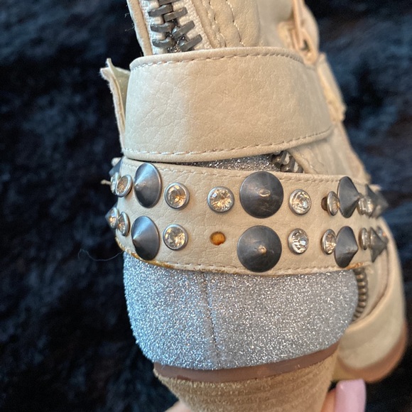 Buckle Boots - Picture 7 of 8